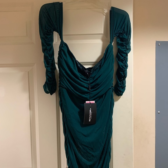 PrettyLittleThing Mesh Ruched Dress - Picture 4 of 5